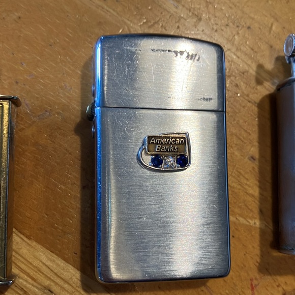 9 piece lot of vintage lighters + 2 free items - Picture 5 of 11